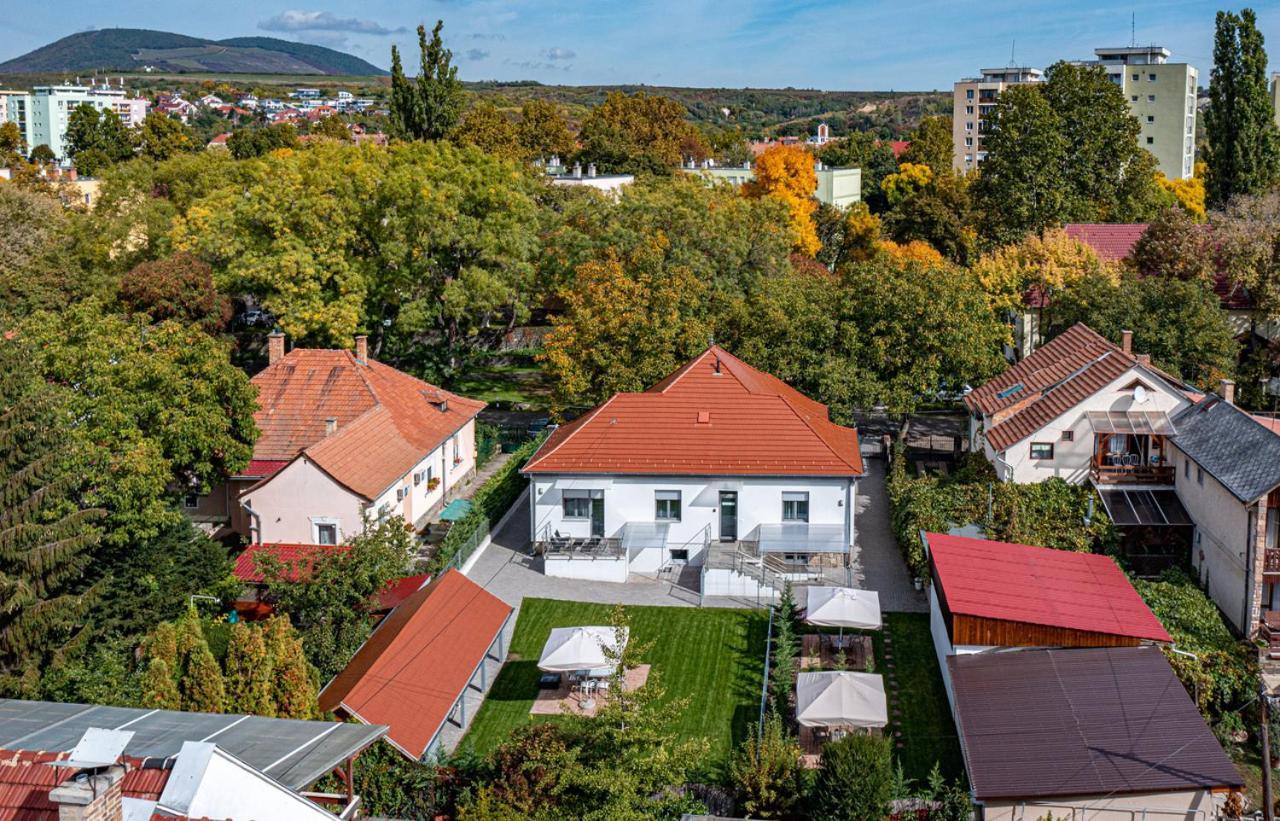 Villa Garden Эгер Экстерьер фото